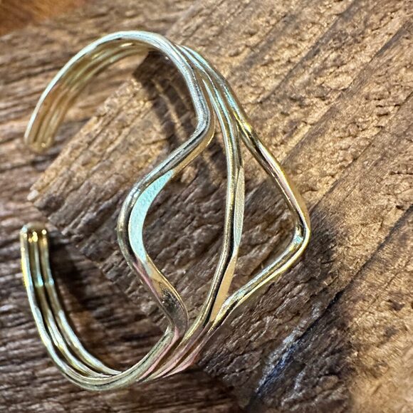 Handcrafted Boho Gold Plated Adjustable Cuff Bracelet - Two Triangles - Gift Box - Picture 5 of 7